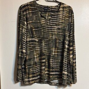 Link Black and Gold Patterned Top